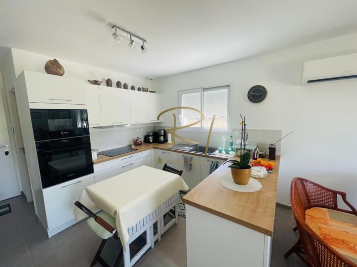Image No.4-3 Bed House for sale