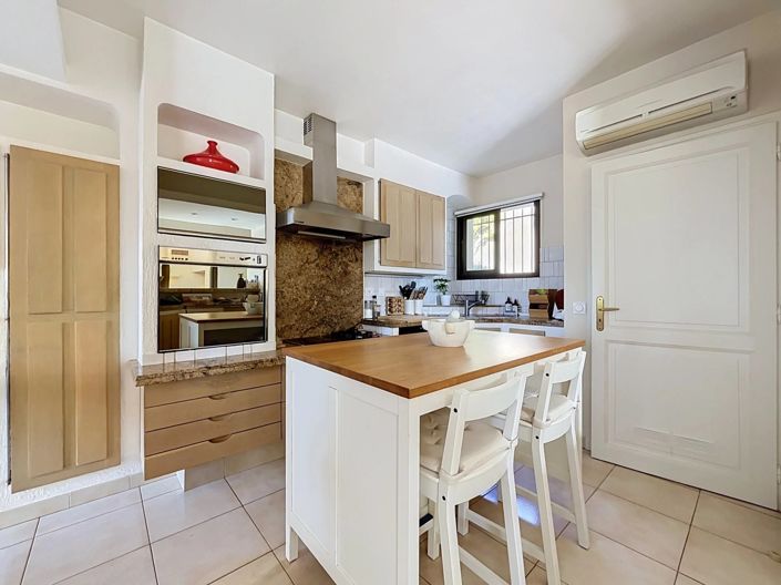 Image No.10-4 Bed House for sale