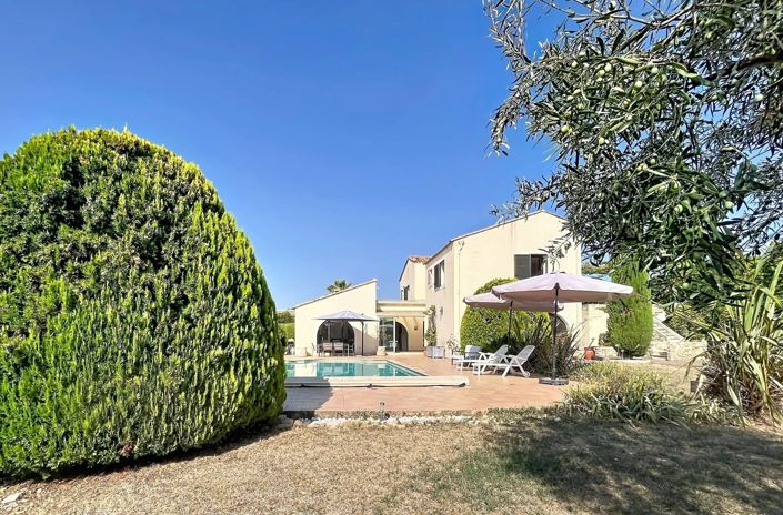 Image No.2-4 Bed House for sale