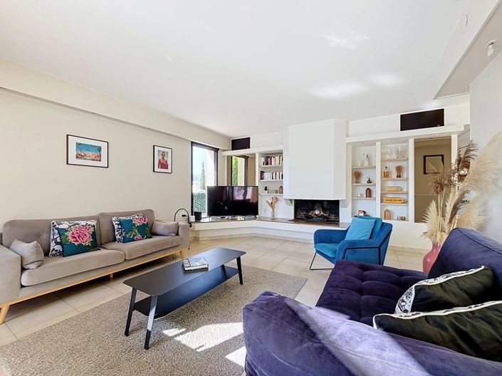 Image No.4-4 Bed House for sale