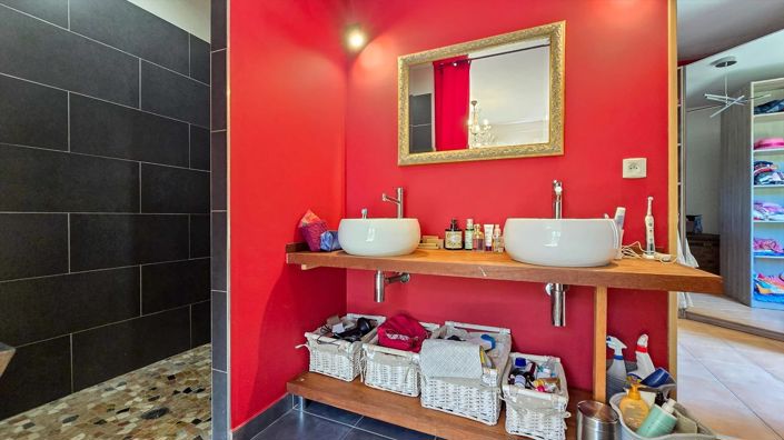 Image No.11-6 Bed House for sale
