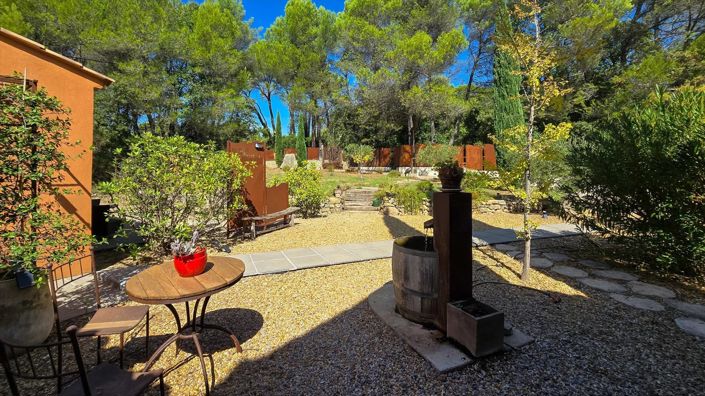 Image No.19-6 Bed House for sale