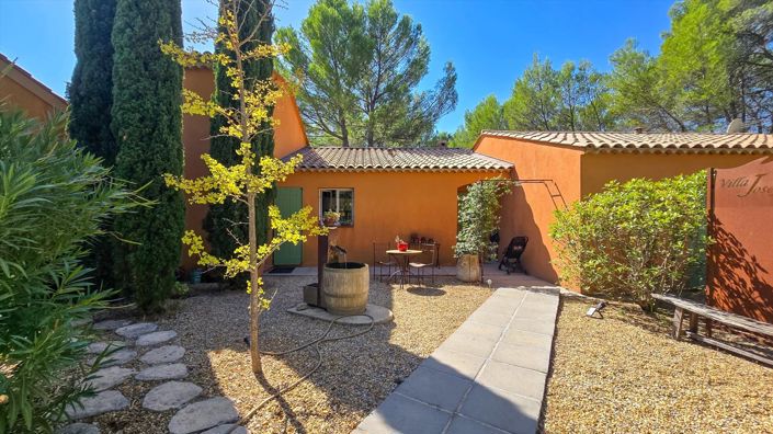 Image No.20-6 Bed House for sale