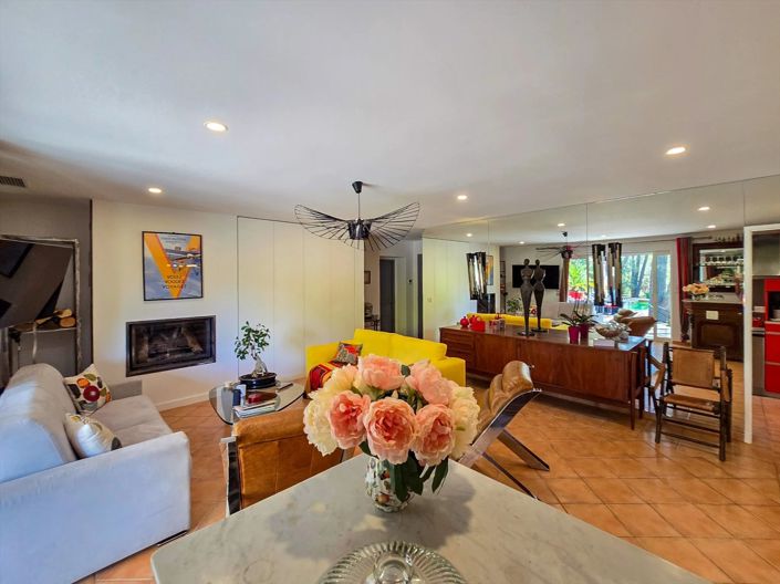 Image No.6-6 Bed House for sale