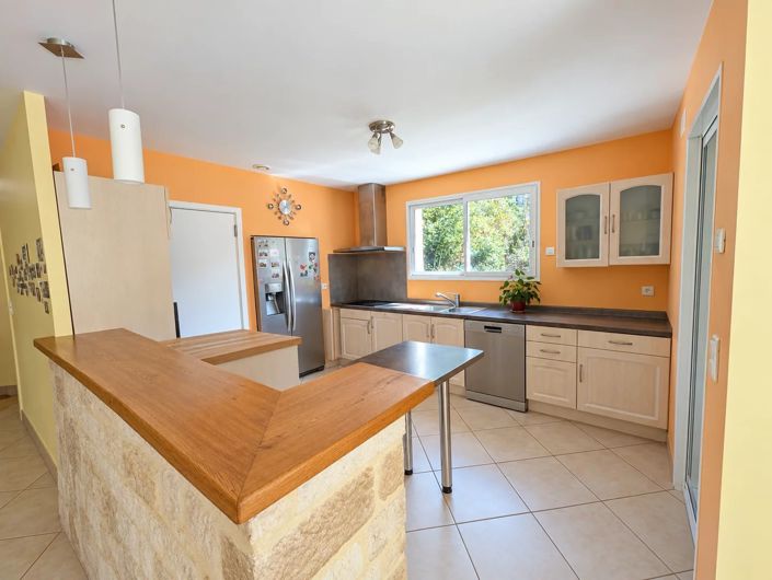 Image No.8-3 Bed House for sale