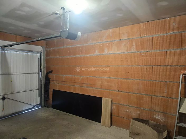 Image No.12-3 Bed House for sale