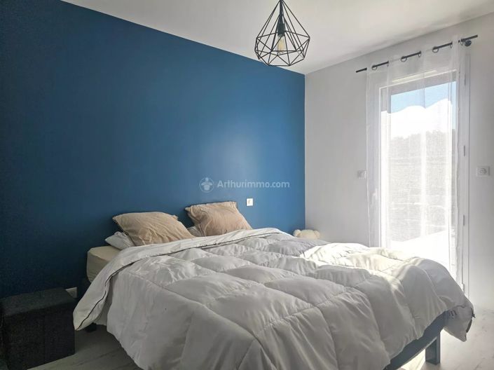 Image No.9-3 Bed House for sale