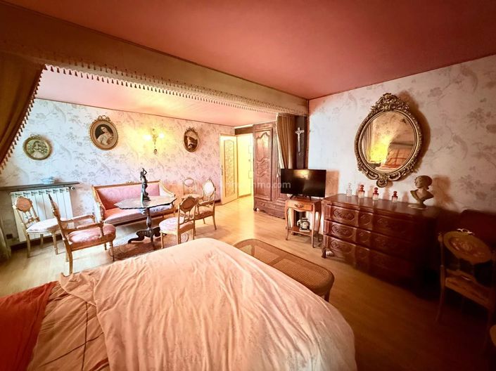 Image No.10-1 Bed House for sale