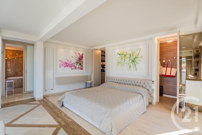 Image No.15-4 Bed House for sale