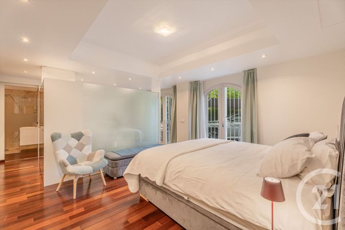 Image No.21-4 Bed House for sale