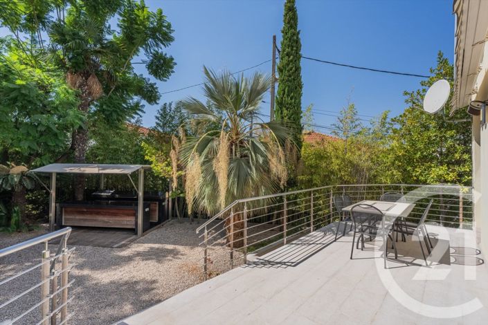 Image No.5-4 Bed House for sale