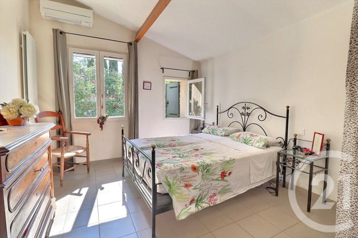 Image No.10-7 Bed House for sale