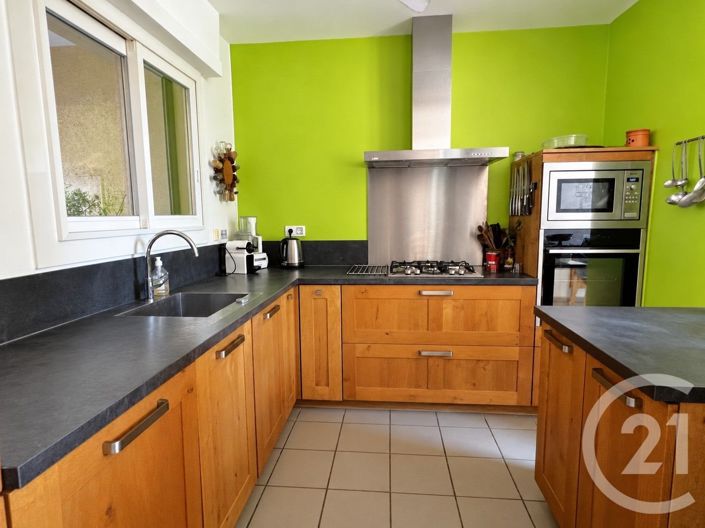 Image No.7-7 Bed House for sale