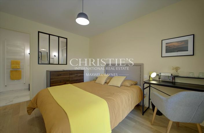 Image No.34-9 Bed House for sale