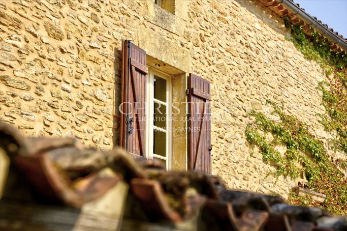 Image No.8-9 Bed House for sale