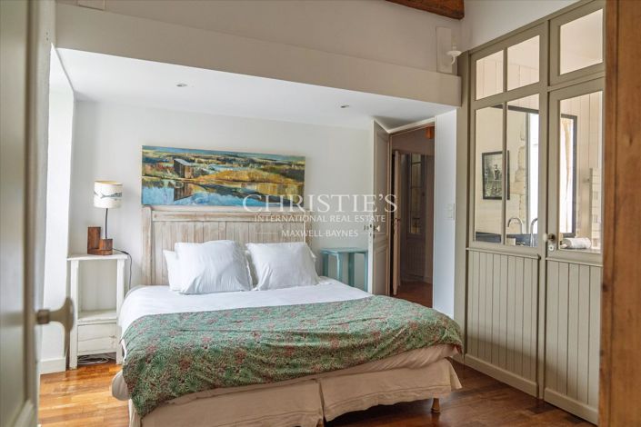 Image No.12-5 Bed House for sale
