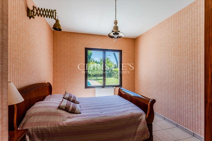 Image No.12-5 Bed House for sale