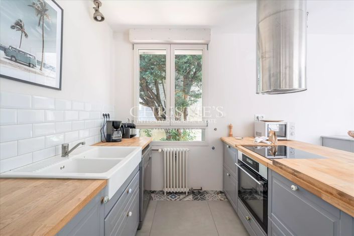Image No.7-5 Bed House for sale
