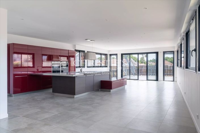 Image No.6-3 Bed Apartment for sale