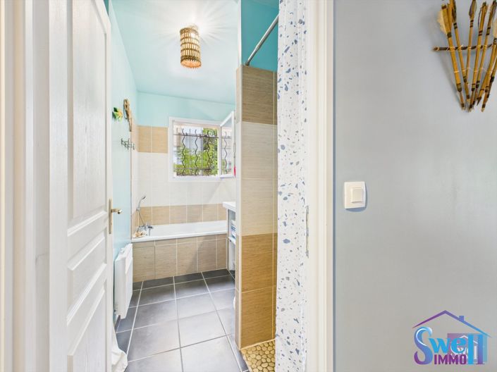 Image No.17-3 Bed House for sale