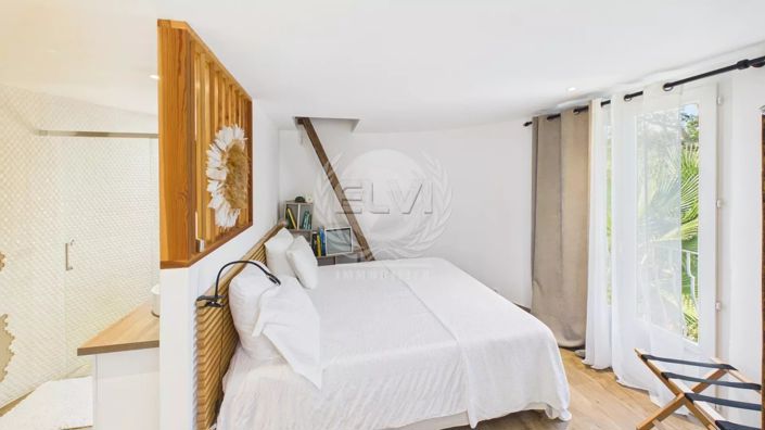Image No.13-2 Bed House for sale