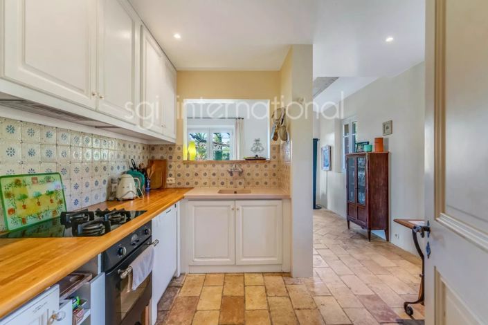 Image No.6-3 Bed House for sale
