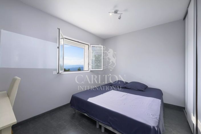 Image No.17-4 Bed House for sale