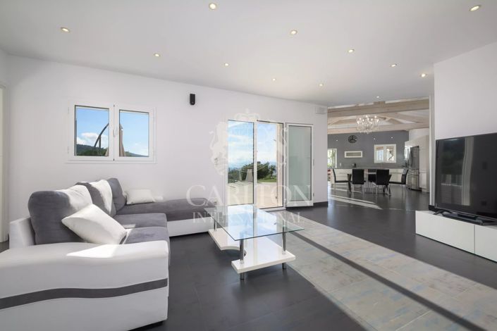 Image No.4-4 Bed House for sale