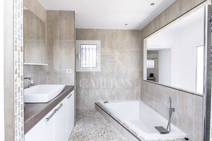 Image No.9-4 Bed House for sale