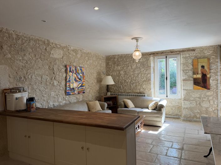 Image No.11-6 Bed House for sale