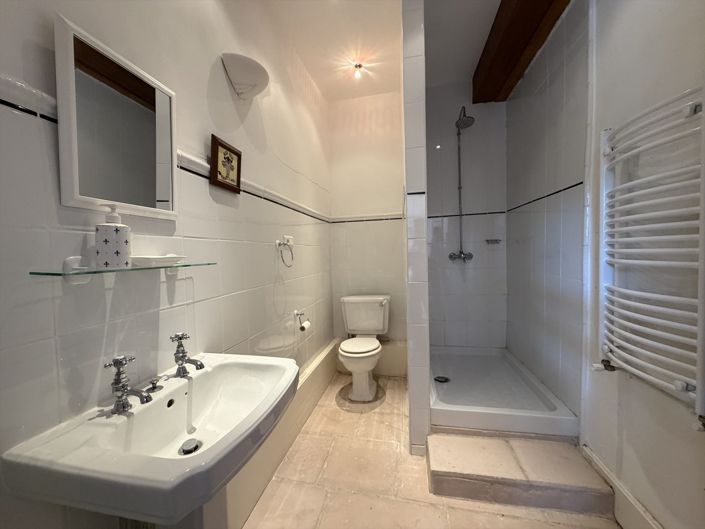Image No.19-6 Bed House for sale