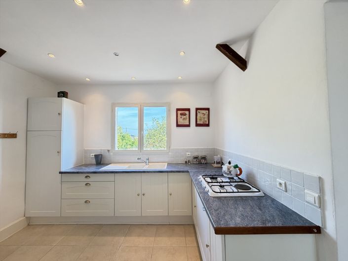 Image No.24-6 Bed House for sale