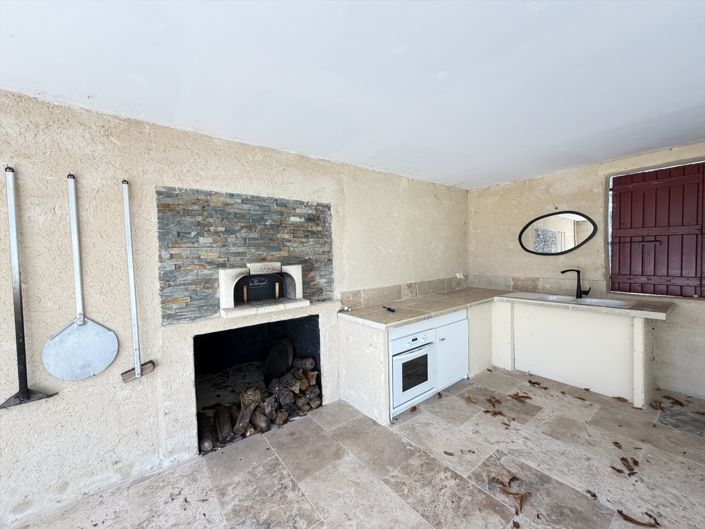 Image No.30-6 Bed House for sale