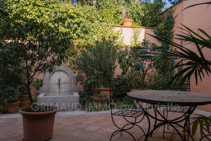 Image No.8-7 Bed House for sale