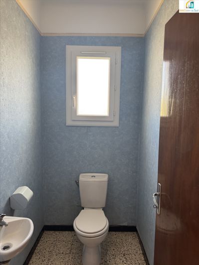 Image No.10-7 Bed House for sale