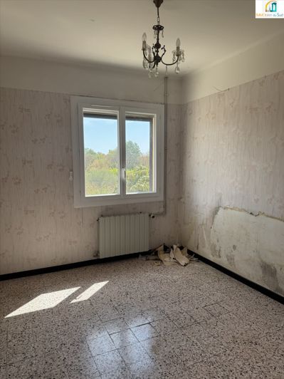 Image No.8-7 Bed House for sale
