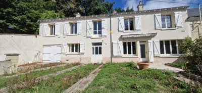 1 - Chinon, House