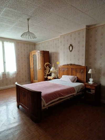Image No.6-5 Bed House for sale