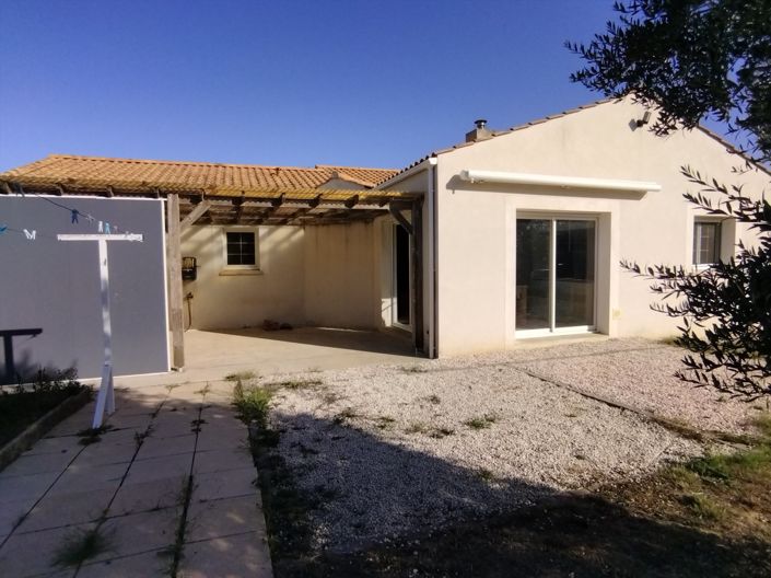 Image No.8-3 Bed House for sale