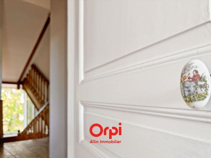 Image No.32-5 Bed House for sale