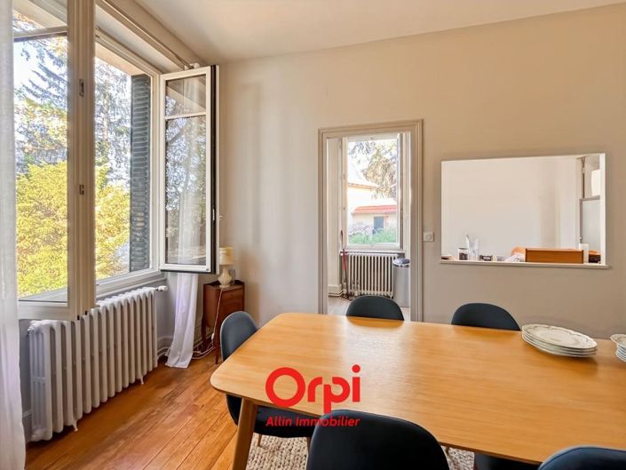 Image No.9-5 Bed House for sale