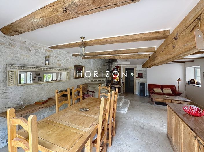 Image No.10-3 Bed House for sale