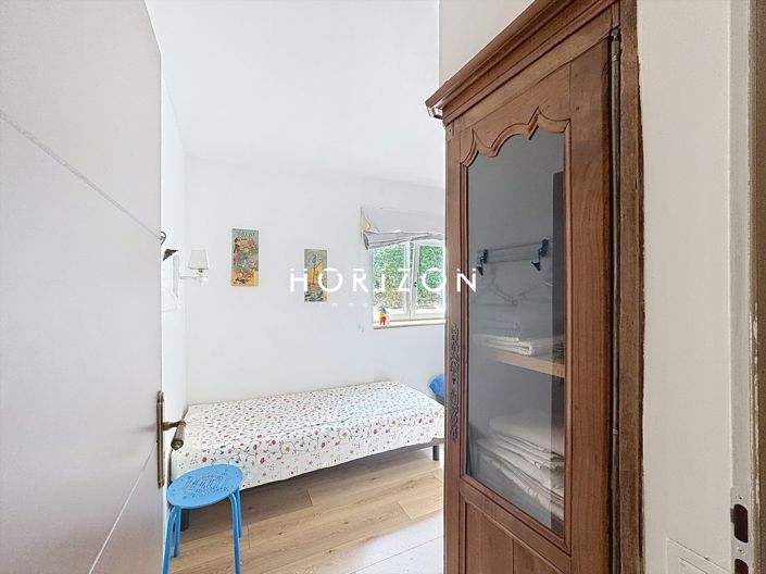 Image No.20-3 Bed House for sale