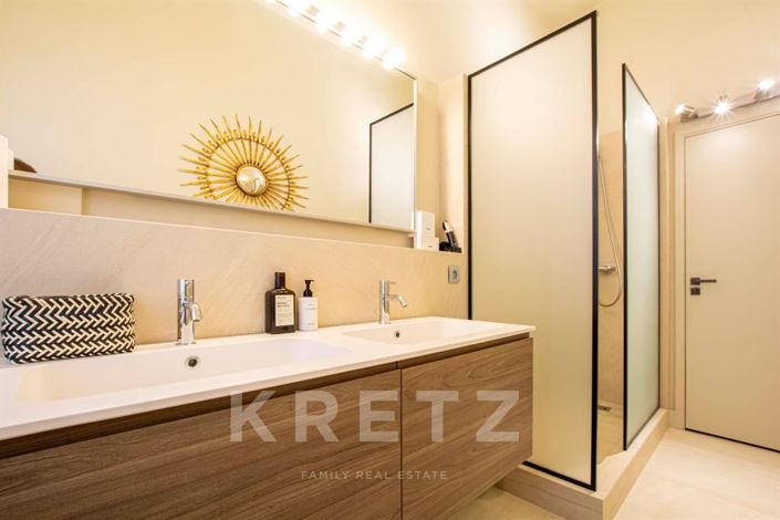Image No.12-4 Bed Apartment for sale