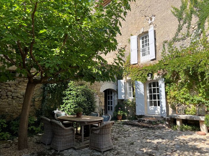 Image No.3-7 Bed Property for sale
