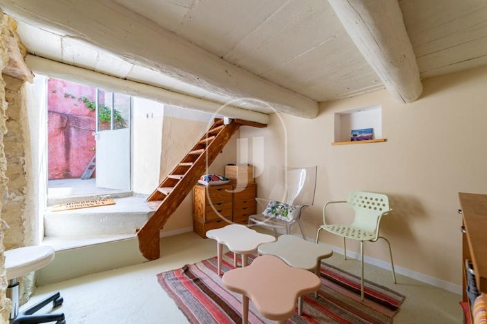Image No.9-3 Bed House for sale
