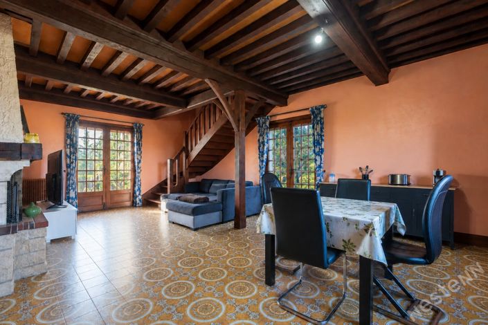 Image No.12-5 Bed House for sale