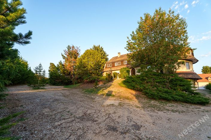 Image No.20-5 Bed House for sale