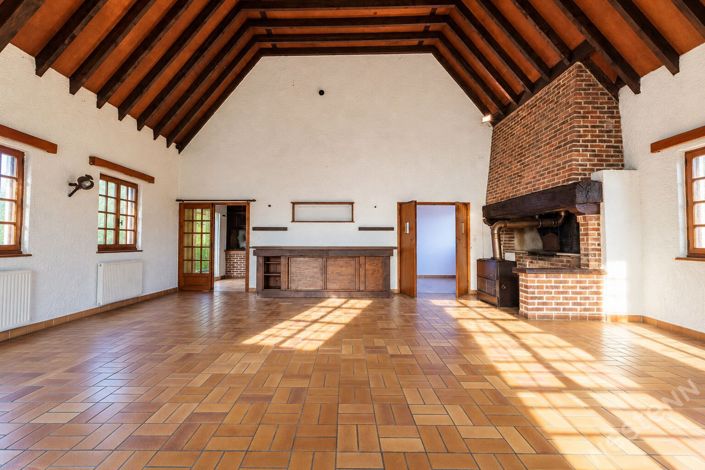 Image No.6-5 Bed House for sale