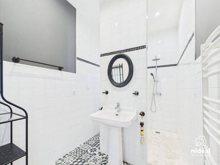 Image No.20-8 Bed House for sale
